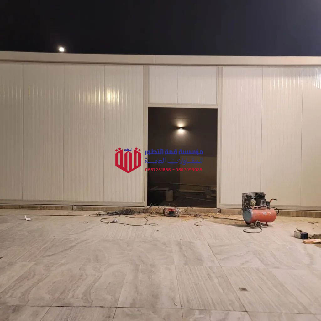 ملاحق ساندوتش بانل